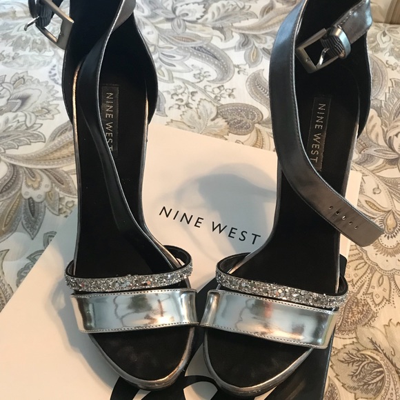 nine west pewter sandals